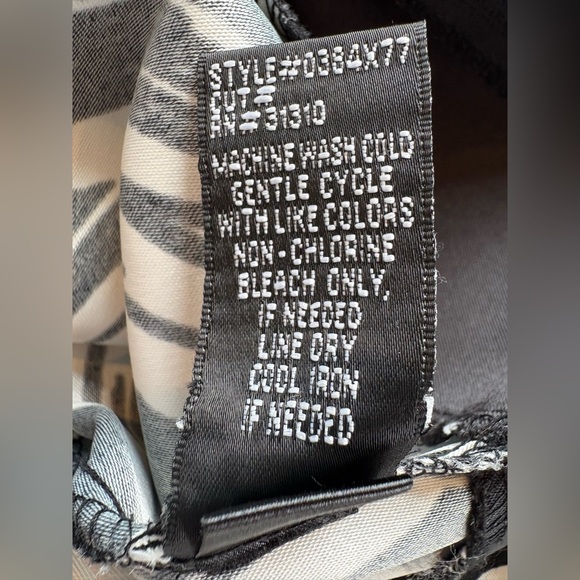 AGB - Black and White Patterned Dress - Size 8 - Picture 13 of 15